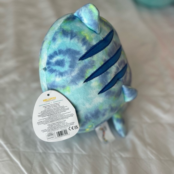 New Luther The Tie Dye Shark Squishmallows - Picture 14 of 14